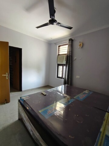 Bedroom in 3 BHK Builder Floor at Greenwood City, Sector 40 – for Rent