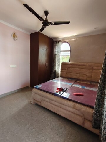 Bedroom in 3 BHK Builder Floor at Greenwood City, Sector 40 – for Rent