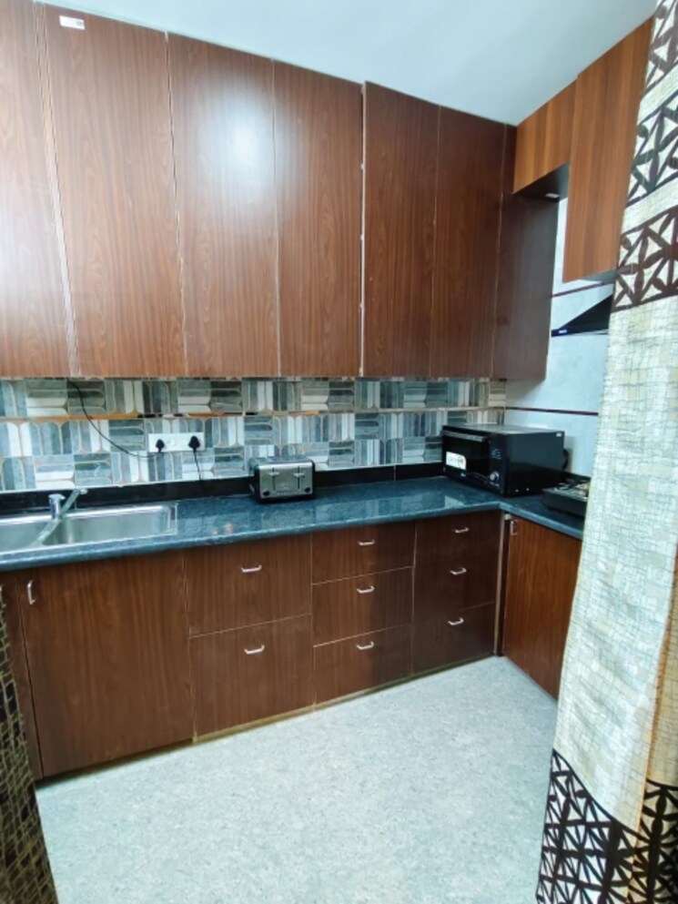 Kitchen, greenwood-city 3 Bedroom 1600 Sq.Ft. Builder Floor In Sector 40 Gurgaon 9024325