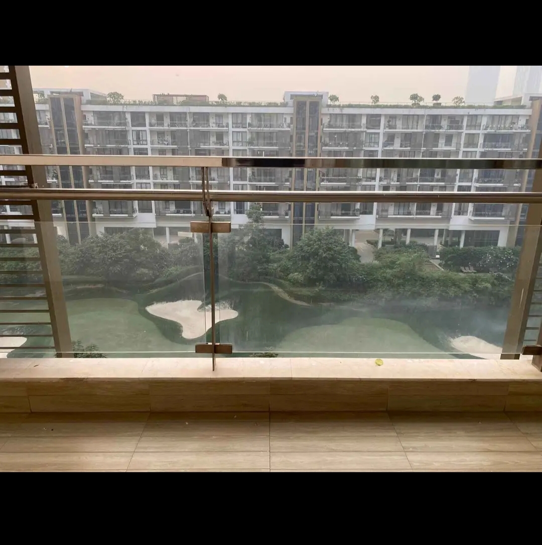 3 BHK + Servant Room Apartment For Rent in M3M Golf Estate