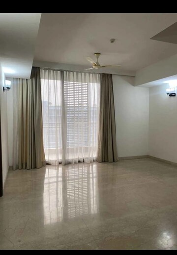Room in 3 BHK Apartment at M3M Golf Estate, Sector 65 – for Rent