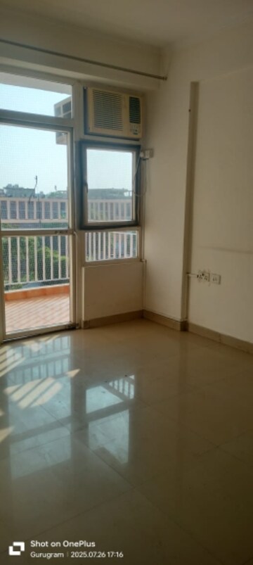 Room in 3.5 BHK Apartment at Maxworth Premier Urban, Sector 15 – for Rent