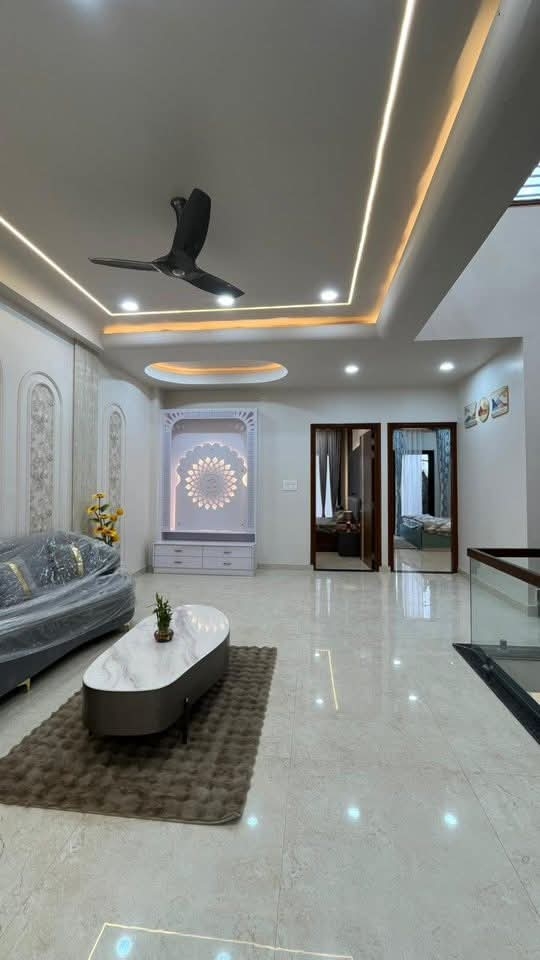 3 BHK + Pooja Room,Servant Room,Study Room,Extra Room Builder Floor For Sale in Ultra Luxury Apartment dw
