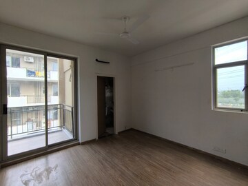 Room in 2 BHK Apartment at Vatika Xpressions, Sector 88b – for Rent