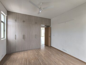 Room in 2 BHK Apartment at Vatika Xpressions, Sector 88b – for Rent