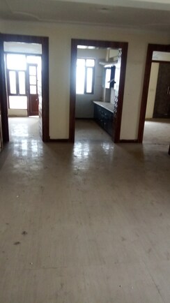 4 BHK Apartment For Sale in Parker White Lily