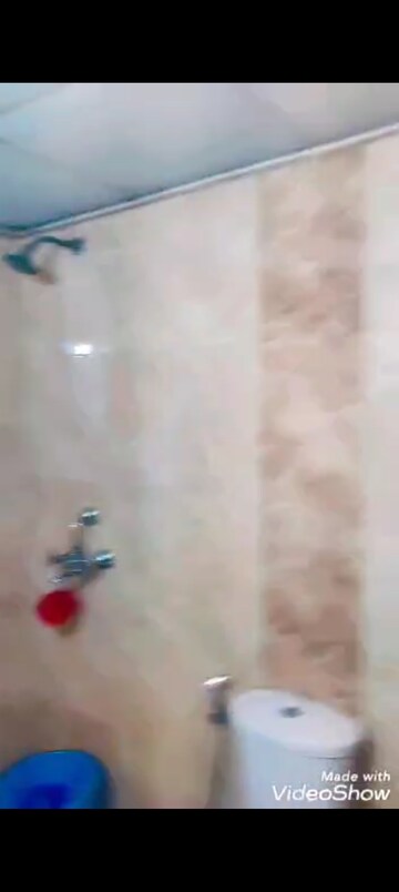 Room in 3 BHK Apartment at Landcraft Golf Links, Pandav Nagar – for Sale