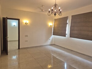 Room in 5 BHK Penthouse at SS Hibiscus, Sector 50 – for Sale