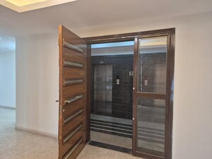 Room in 5 BHK Penthouse at SS Hibiscus, Sector 50 – for Sale