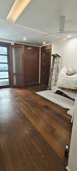 Room in 4 BHK Builder Floor at Greater Kailash – for Sale