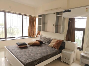 Bedroom in 3 BHK Apartment at Lokhandwala Complex, Andheri West – for Rent