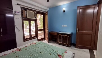 Room in 2 BHK Builder Floor at Saket – for Rent