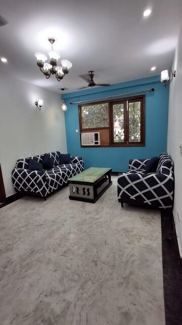 2 BHK Builder Floor For Rent in Saket