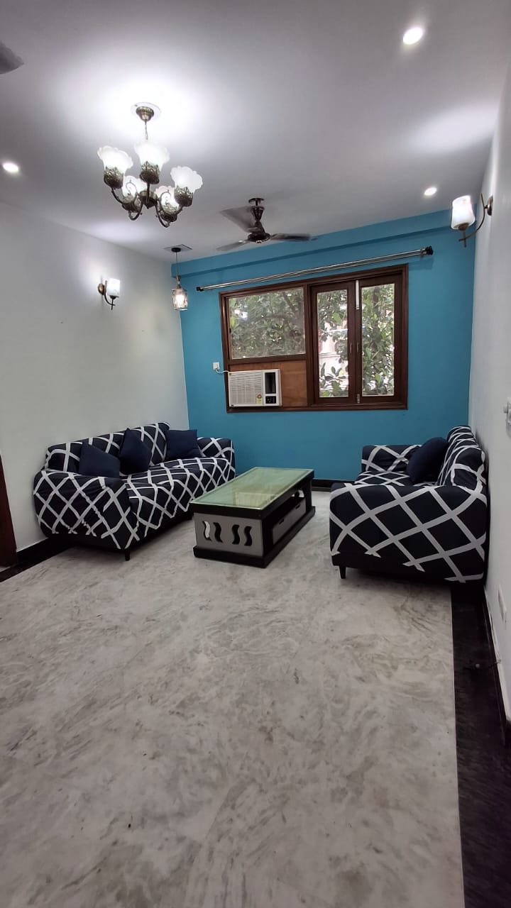 2 BHK Builder Floor For Rent in Saket 