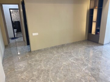 Room in 3 BHK Apartment at Lokhandwala Complex, Andheri West – for Rent