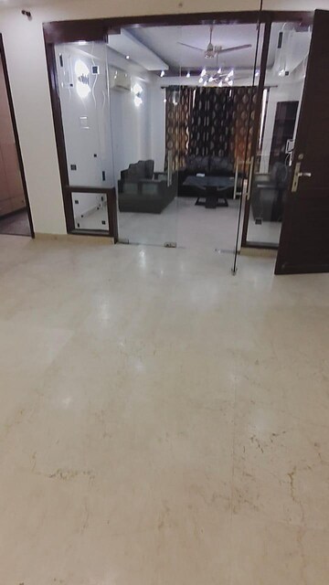 4 BHK Builder Floor at Saket – for Rent
