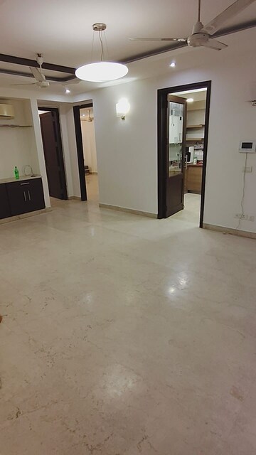 Room in 4 BHK Builder Floor at Saket – for Rent