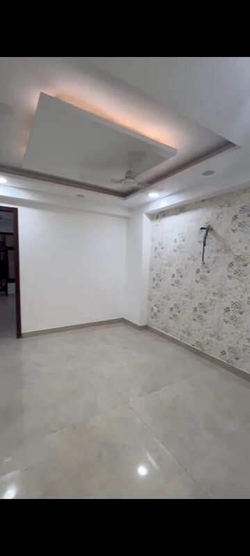 Room in 4 BHK Builder Floor at Chattarpur – for Sale