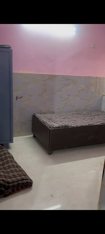 1.5 BHK Independent House For Rent in Sector 19