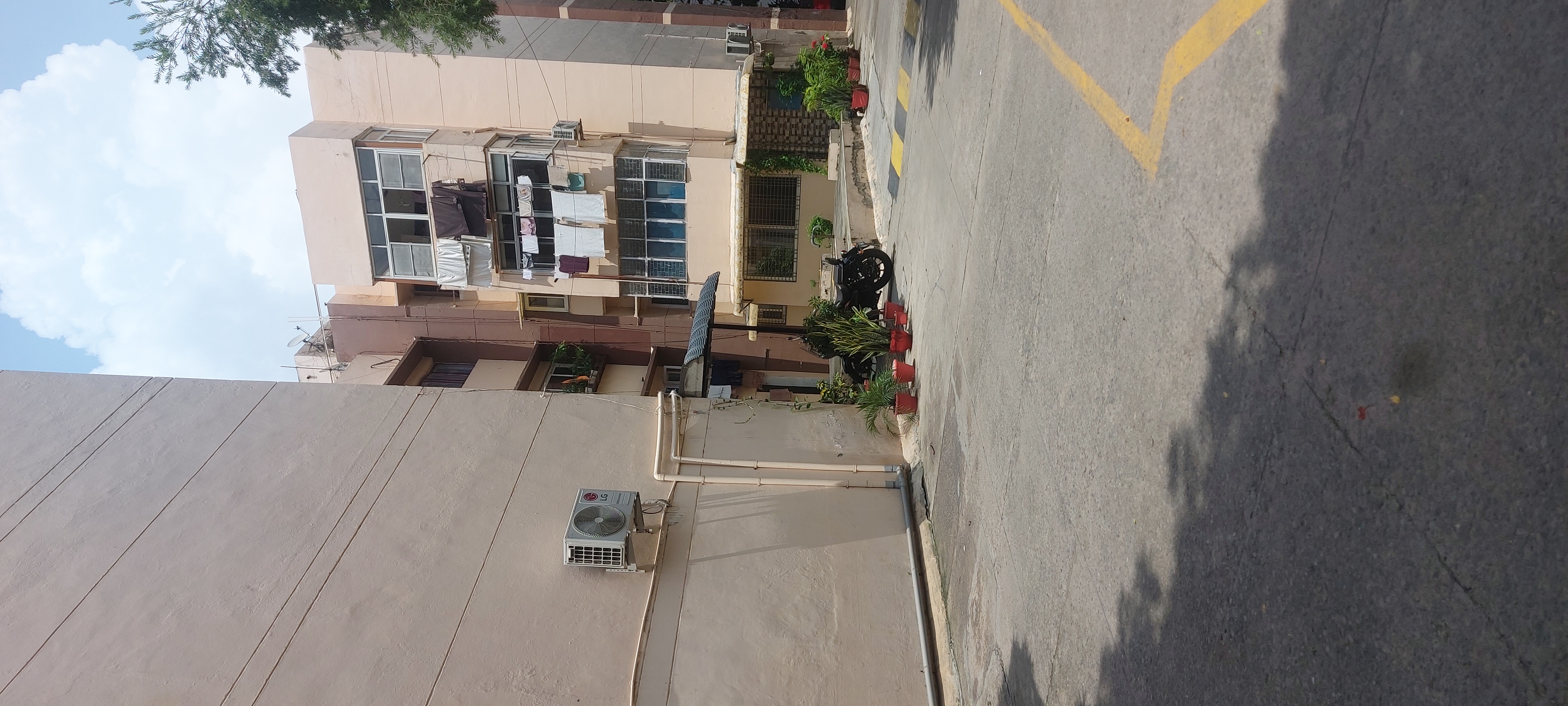 2.5 BHK + Study Room Apartment For Rent in Associate Apartment 