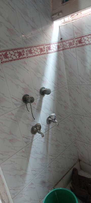 Bathroom in 2.5 BHK Apartment at Ip Extension – for Rent