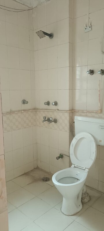 Bathroom in 3 BHK Apartment at Sector 11 Dwarka – for Rent