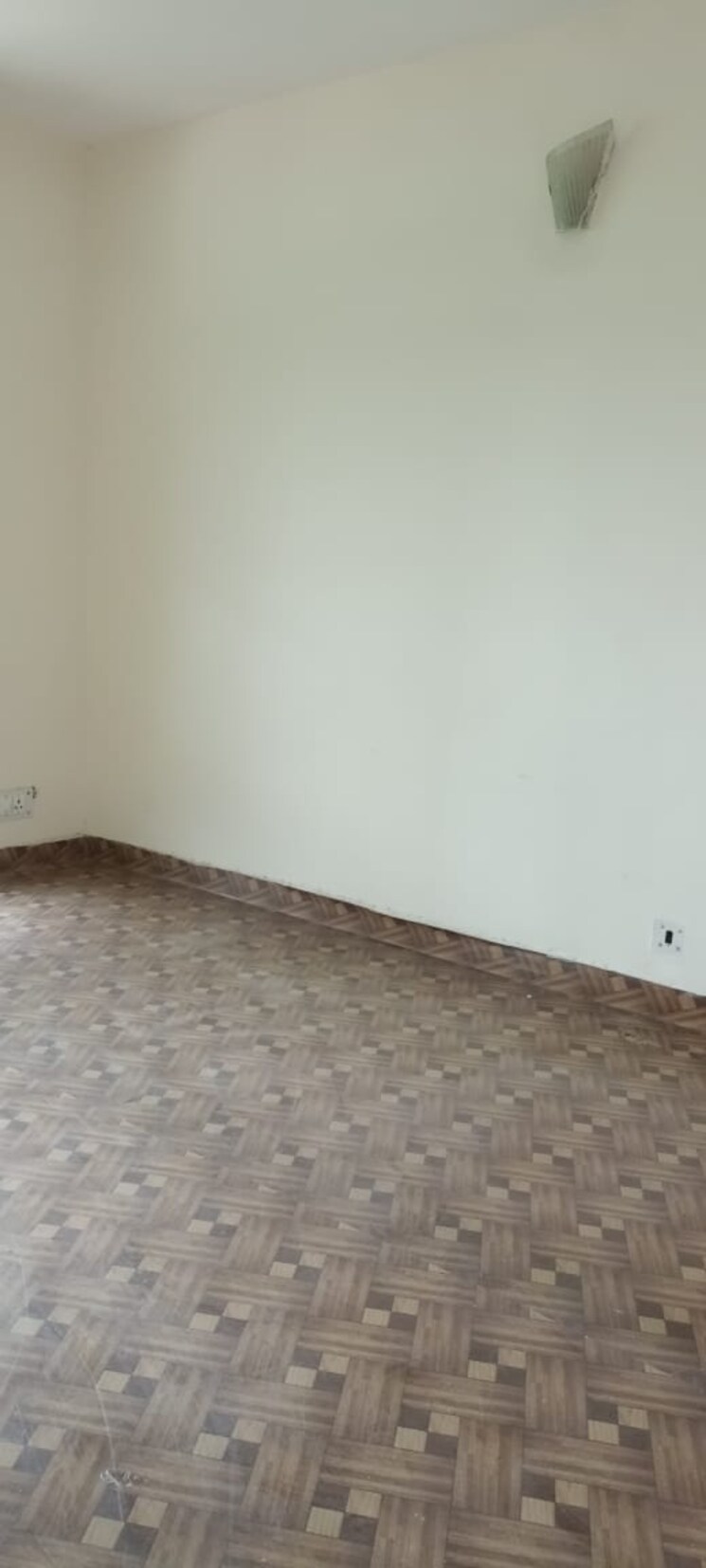 Room, sector 11 dwarka 3 Bedroom 1400 Sq.Ft. Apartment In Sector 11 Dwarka Delhi 9024579