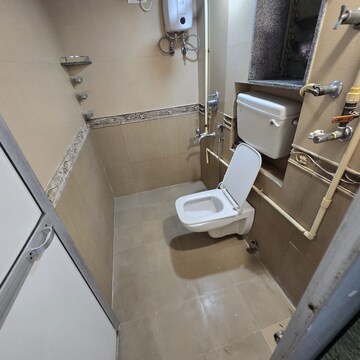 Bathroom in 1.5 BHK Apartment at Kohinoor Tower Dadar, Dadar West – for Rent