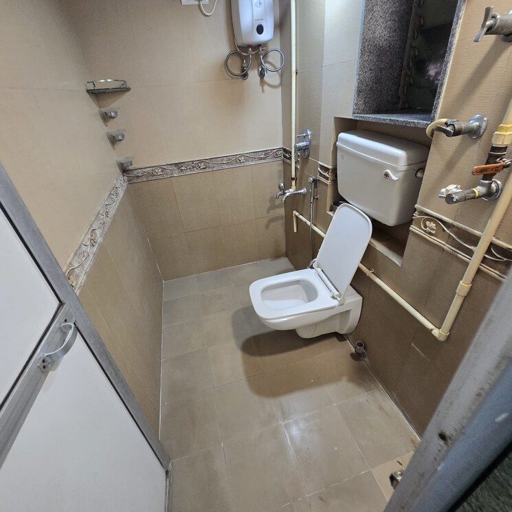 Bathroom, kohinoor-tower-dadar 1.5 Bedroom 480 Sq.Ft. Apartment In Dadar West Mumbai 9024535