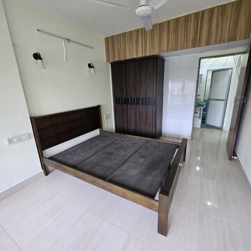 Bedroom in 1.5 BHK Apartment at Kohinoor Tower Dadar, Dadar West – for Rent