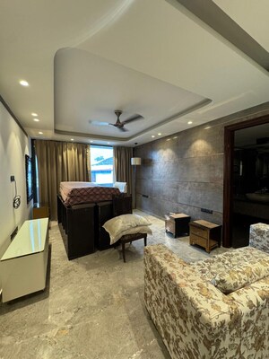 Bedroom in 5 BHK Penthouse at DLF The Magnolias, Sector 42 – for Sale