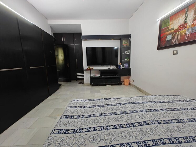 Bedroom, chittaranjan park 3 Bedroom 2300 Sq.Ft. Builder Floor In Chittaranjan Park Delhi 9024620