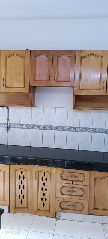 Bathroom in 3 BHK Apartment at Parsvnath Edens, Alpha Ii Greater Noida – for Rent