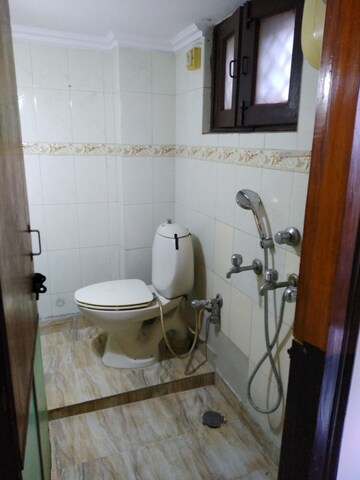 Bathroom in 2 BHK Builder Floor at Lajpat Nagar 4 – for Rent