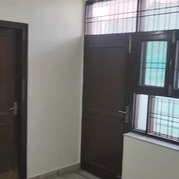 Room in 3 BHK Independent House at Sector 16 – for Rent
