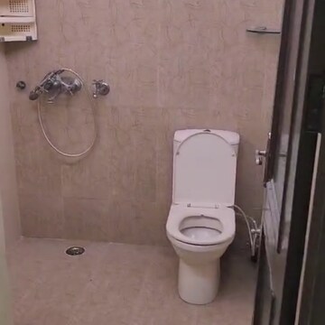 Bathroom in 3 BHK Independent House at Sector 16 – for Rent