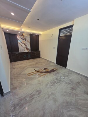 Furnished Amenities in 3 BHK Builder Floor at Uttam Nagar – for Sale