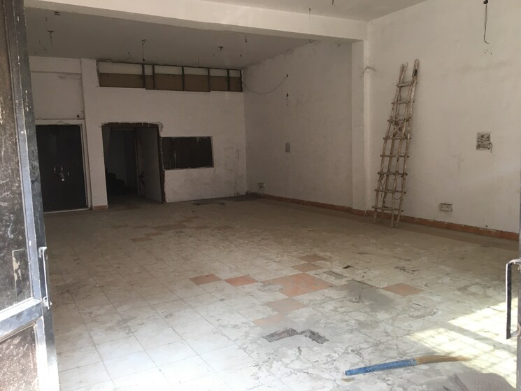 Room, sector 63 Commercial Office Space 35500 Sq.Ft. In Sector 63 Noida 9024609