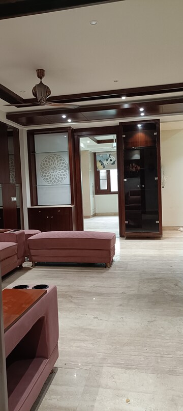 3 BHK Builder Floor For Rent in Anand Vihar