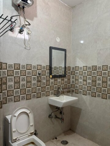 Bathroom in 3 BHK Builder Floor at Milestone 32nd Avenue, Sector 15 – for Rent