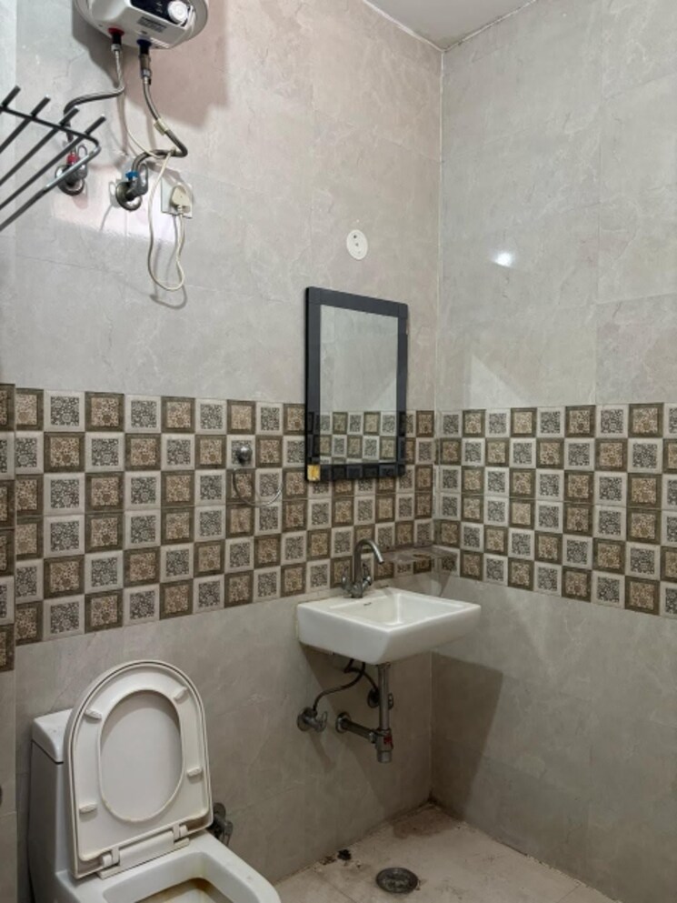 Bathroom, milestone-32nd-avenue 3 Bedroom 1700 Sq.Ft. Builder Floor In Sector 15 Gurgaon 9024637