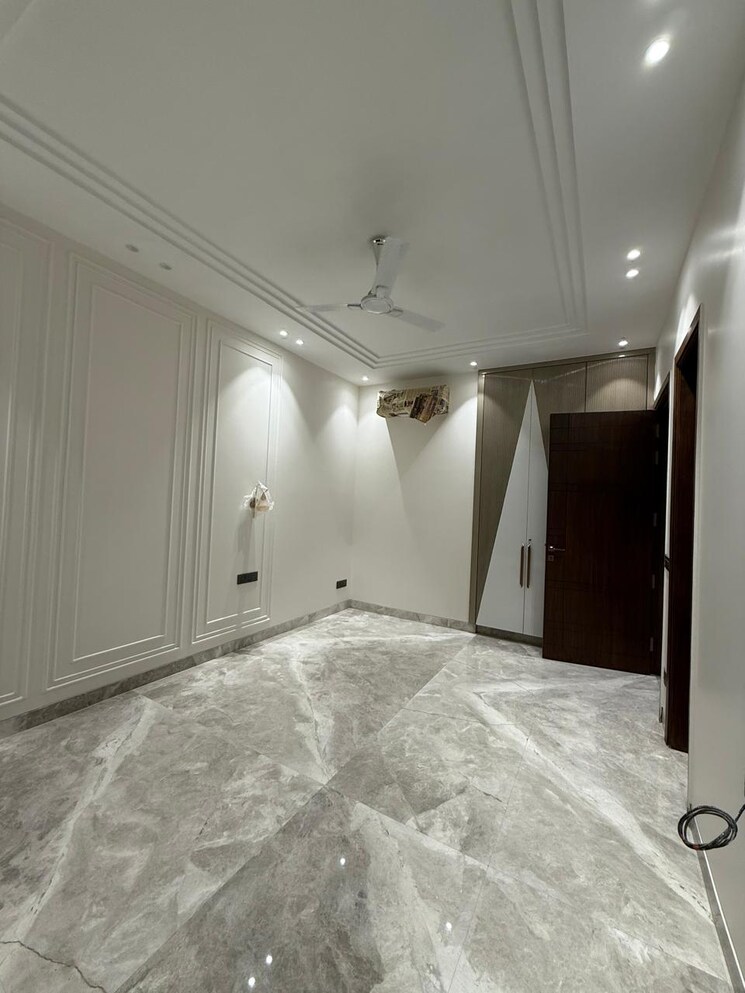 Room, greater kailash ii 4 Bedroom 2500 Sq.Ft. Builder Floor In Greater Kailash ii Delhi 9024642