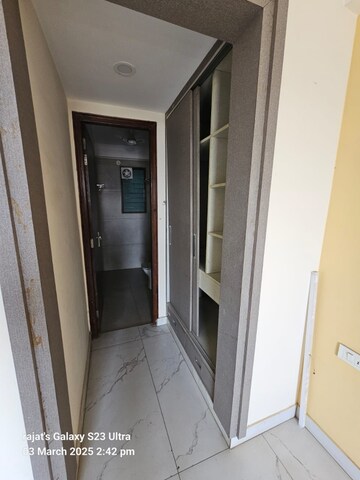 Building Lobby in 2 BHK Builder Floor at Tanvi villa, Sector 45 – for Rent