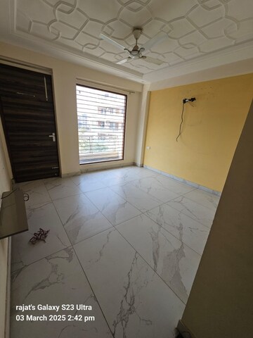 Room in 2 BHK Builder Floor at Tanvi villa, Sector 45 – for Rent