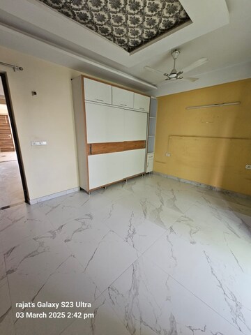 Room in 2 BHK Builder Floor at Tanvi villa, Sector 45 – for Rent
