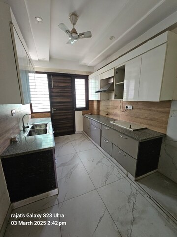 Kitchen in 2 BHK Builder Floor at Tanvi villa, Sector 45 – for Rent