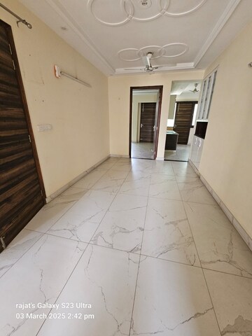Building Lobby in 2 BHK Builder Floor at Tanvi villa, Sector 45 – for Rent
