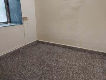 Room in 1 BHK Apartment at Poonam Darshan, Andheri East – for Rent