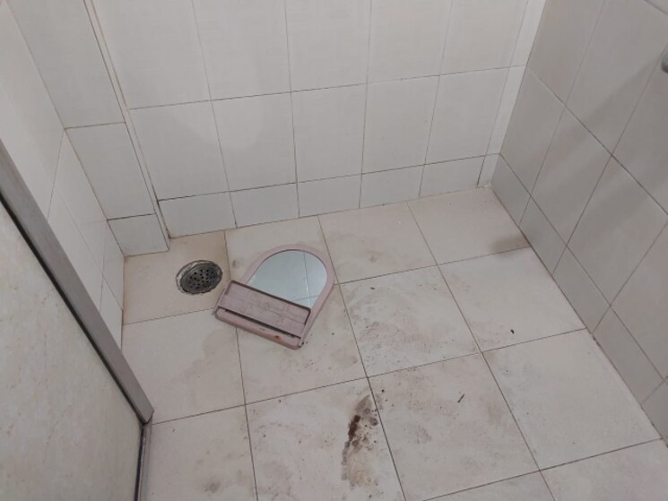 Bathroom, poonam-darshan 1 Bedroom 550 Sq.Ft. Apartment In Andheri East Mumbai 9024673