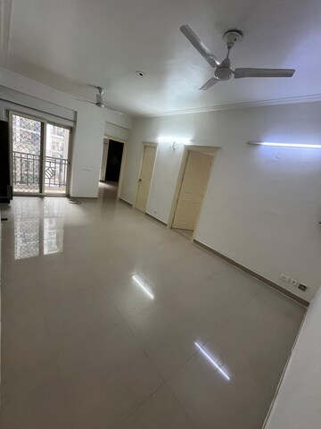 Room in 2 BHK Apartment at Jm Orchid, Sector 76 – for Rent